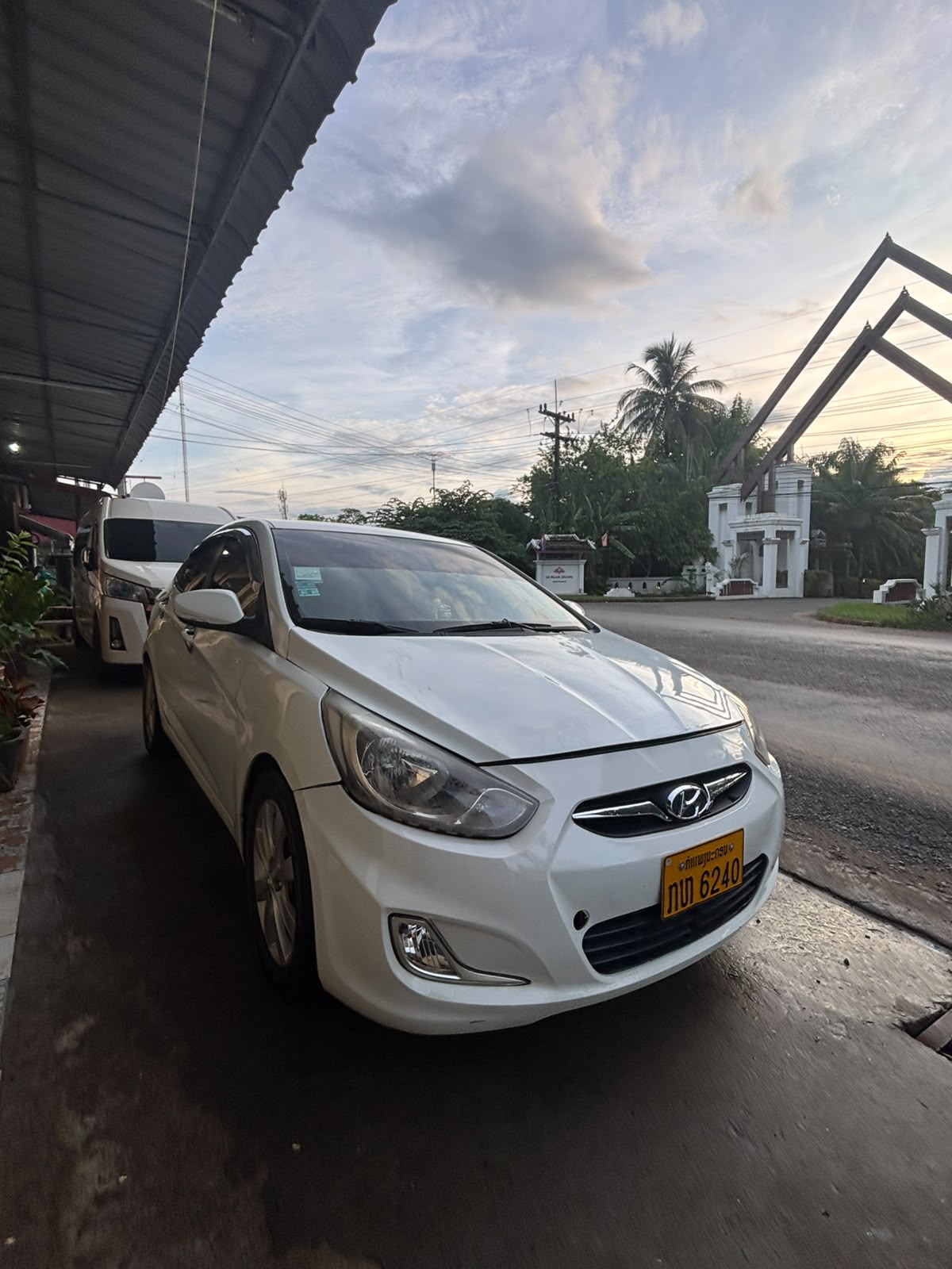 รถบริการ - Lambo Car Rental 19