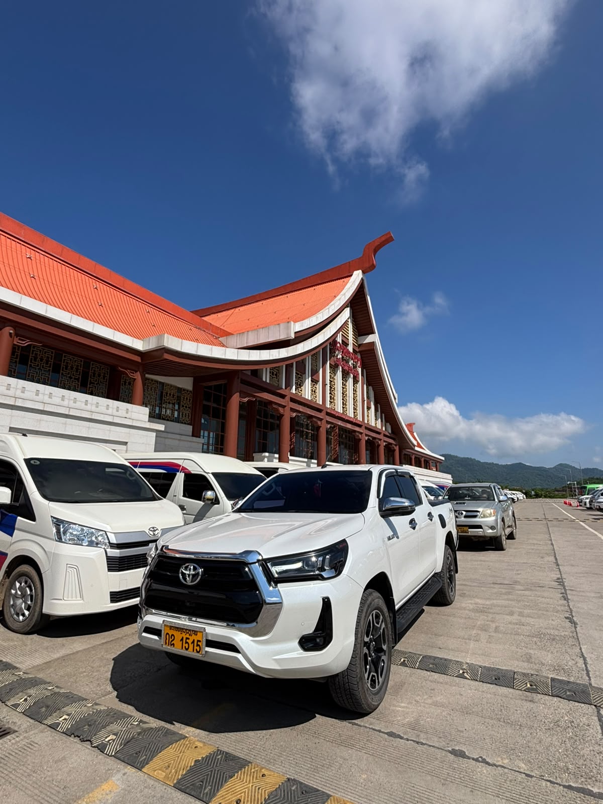 รถบริการ - Lambo Car Rental 3