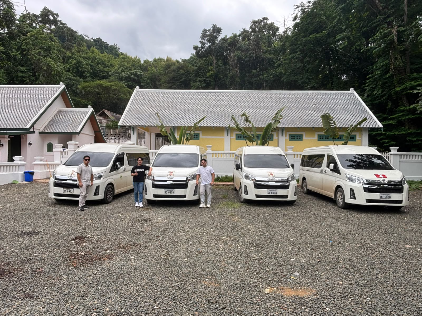 รถบริการ - Lambo Car Rental 9
